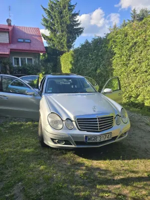 Mercedes-Benz E W211 2008