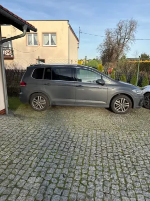 Volkswagen Touran III 2.0 TDI BMT Highline DSG 2022
