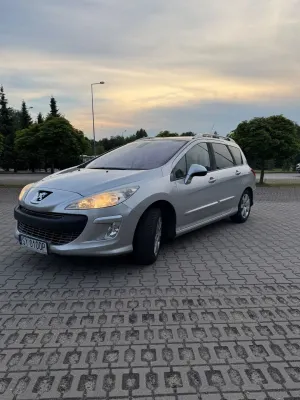 Peugeot 308 T7 120 VTi Family 2011