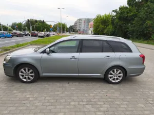Toyota Avensis II 1.8 VVT-i Luna 2007