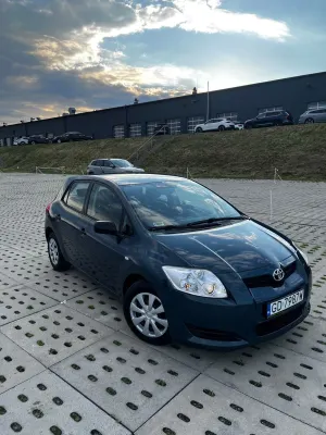 Toyota Auris I 1.33 VVT-i Terra 2009