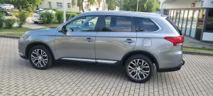Mitsubishi Outlander III 2017