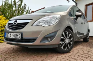 Opel Meriva II 1.4 T Cosmo 2011