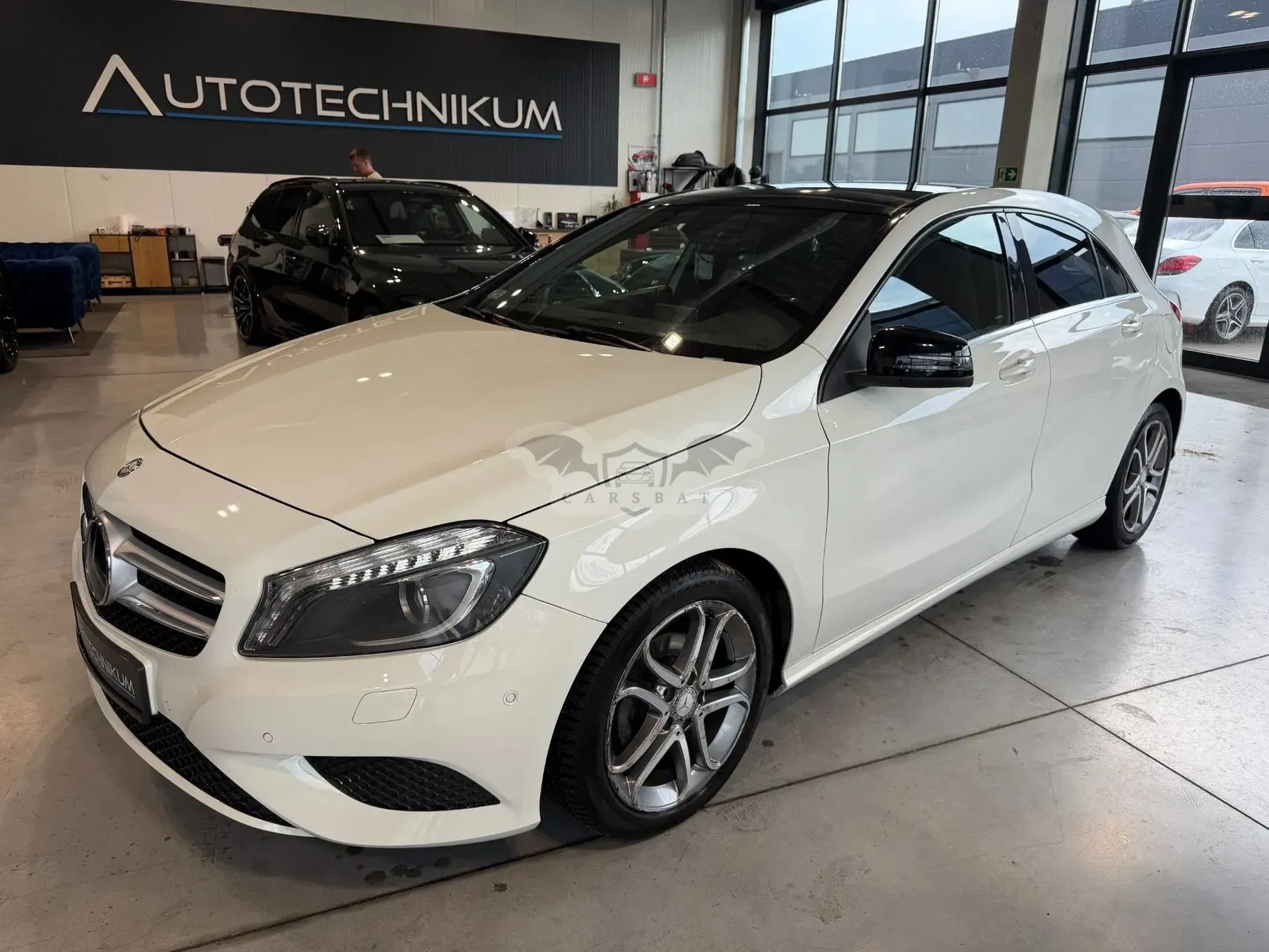 Mercedes-Benz A W176 180 CDI (BlueEFFICIENCY) 7G-DCT Urban 2012