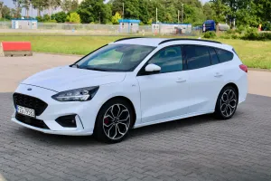Ford Focus Mk4 2.0 EcoBlue STart-Stopp-System ST-LINE 2019