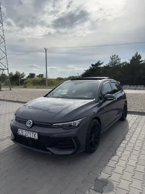 Volkswagen Golf VIII 1.5 eTSI mHEV R-Line DSG 2025