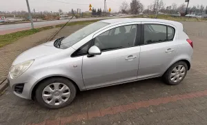 Opel Corsa D 1.4 16V Enjoy 2012