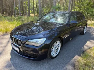 BMW 7 Series F01 ver-740li 2013