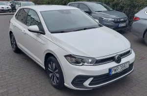Volkswagen Polo VI 1.0 MPI Life 2024