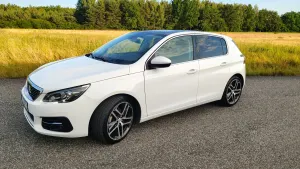 Peugeot 308 T9 1.2 PureTech Allure S&S 2018