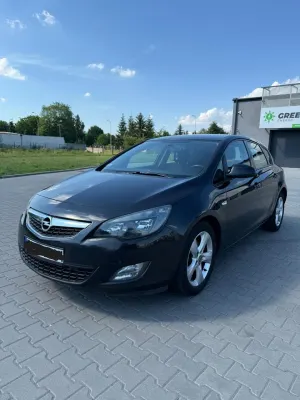 Opel Astra J 1.7 CDTI DPF ecoFLEX Start/Stop Edition 2011