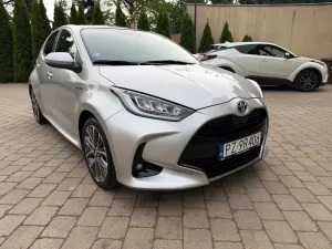 Toyota Yaris IV Hybrid 100 Premium 2021
