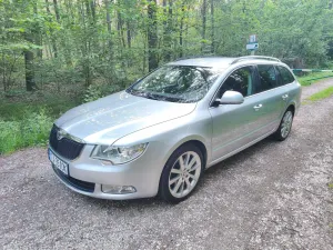 Skoda Superb II 2.0 TDI Active DSG 2012
