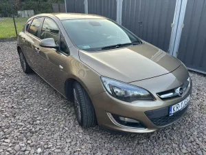 Opel Astra J 1.4 T Active 2013