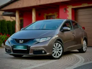 Honda Civic IX 1.8 i-VTEC Comfort 40 Jahre Edition 2012