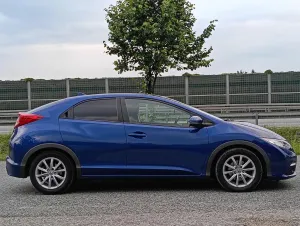 Honda Civic VIII 1.4 Base / S 2012