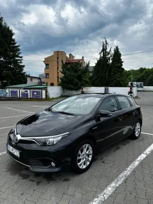 Toyota Auris II 2016