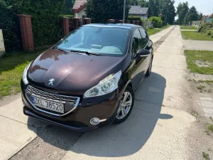 Peugeot 208 I 1.4 VTi Allure 2012
