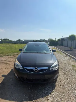 Opel Astra J 1.4 Turbo ecoFLEX Start/Stop 150 Jahre 2012