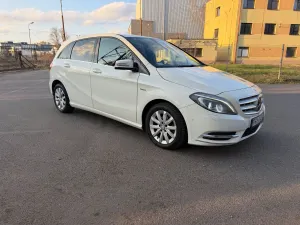 Mercedes-Benz B W246 180 CDI (BlueEFFICIENCY) 2012