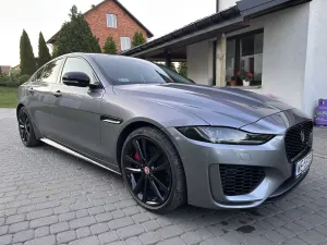Jaguar XE 2.0 P250 R-Dynamic Black 2022