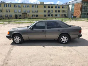 Mercedes-Benz E 1991