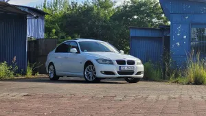 BMW 3 Series E90/E91/E92/E93 318i 2010