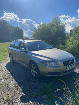 Volvo V70 III 2.4D Momentum 2008