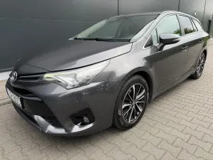 Toyota Avensis III 1.8 Prestige 2017