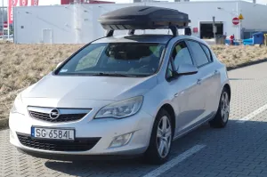 Opel Astra J 1.4 T Enjoy 2011