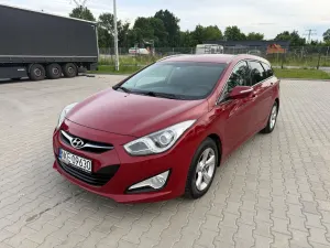 Hyundai i40 Kombi blue 1.6 Family+ 2013