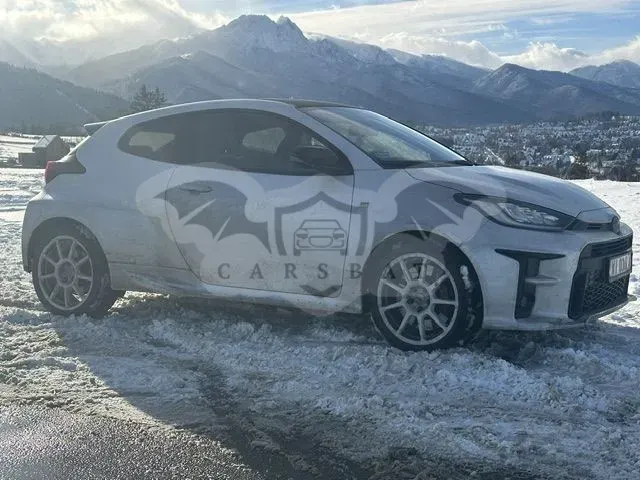 Toyota Yaris 1.6 Dynamic 2021