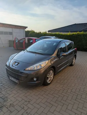 Peugeot 207 1.6 HDi Active 2011
