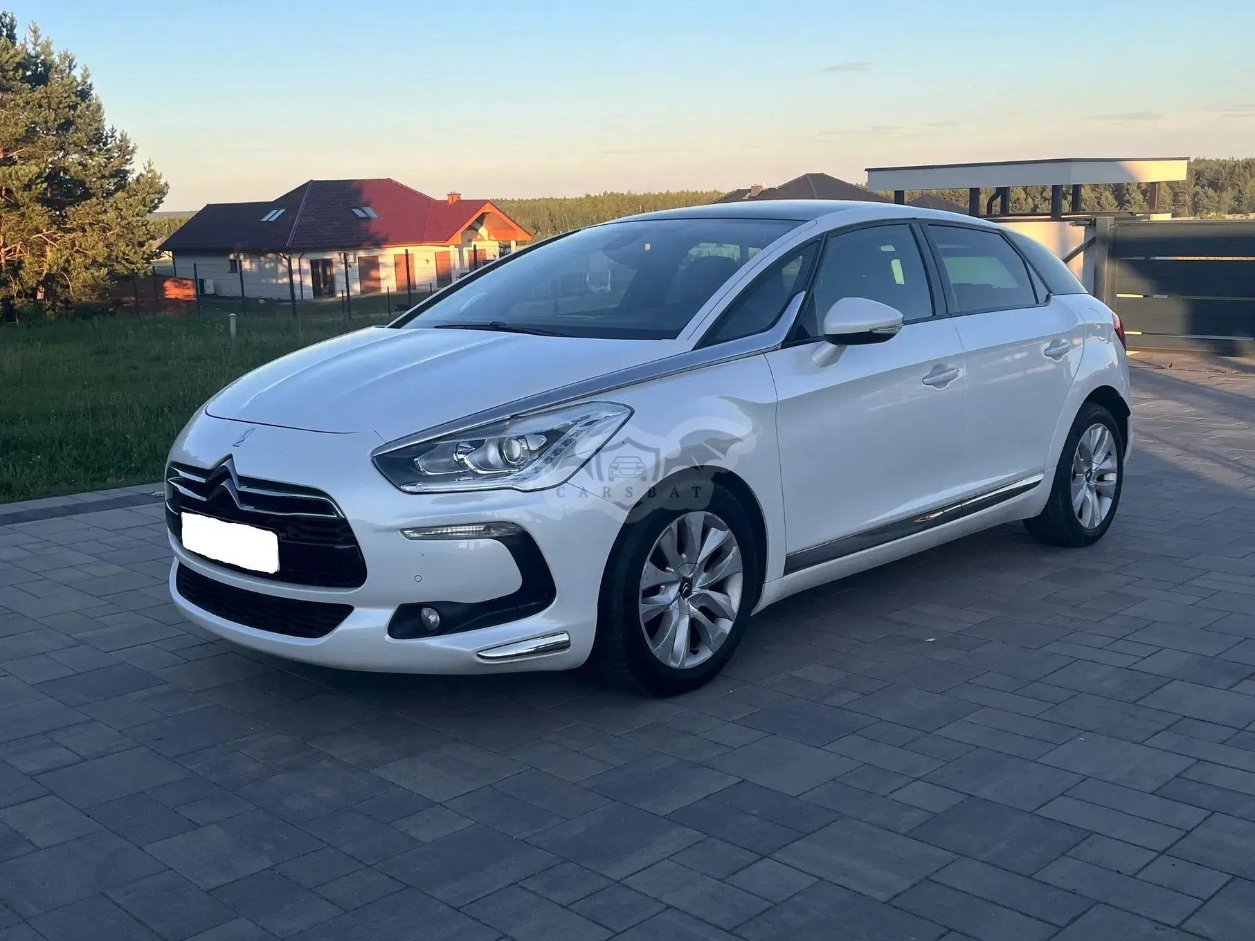 Citroën DS5 e-HDi 115 EGS6 SoChic 2013