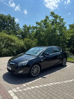 Opel Astra J 1.6 Turbo 2011