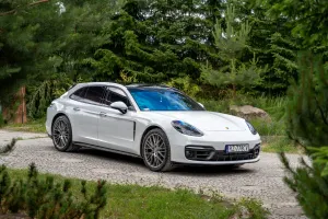Porsche Panamera 4 Platinum Edition 2022