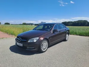 Mercedes-Benz C W204 200 CDI DPF (BlueEFFICIENCY) 7G-TRONIC Avantgarde 2011