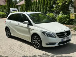 Mercedes-Benz B W246 180 CDI (BlueEFFICIENCY) 2011