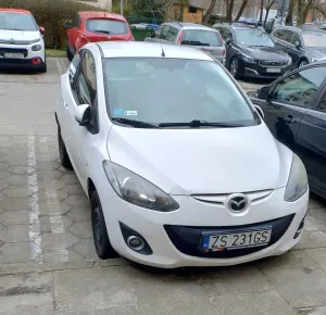 Mazda 2 II 1.3 Navi + 2011