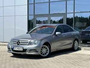 Mercedes-Benz C W204 180 BlueEFFICIENCY Avantgarde 2012
