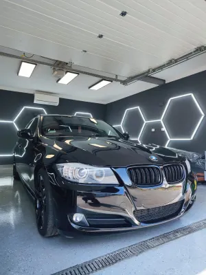 BMW 3 Series E90/E91/E92/E93 320d 2011