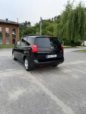 Peugeot 5008 I 1.6 HDi Active 7os 2014