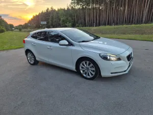 Volvo V40 II 2013