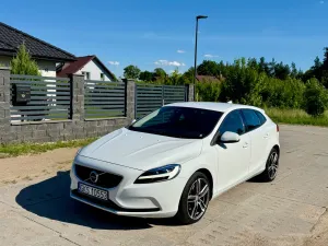 Volvo V40 II D2 Geartronic Momentum 2016
