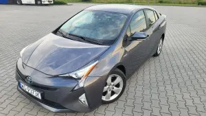 Toyota Prius IV Hybrid 2016
