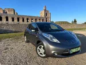 Nissan Leaf 30kWh Acenta 2016