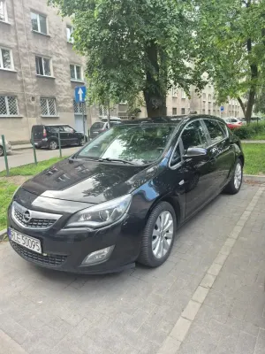 Opel Astra J 1.7 CDTI Cosmo 2011