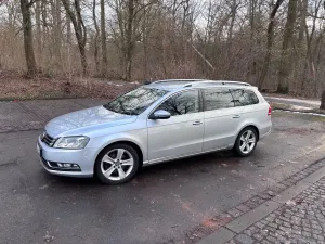 Volkswagen Passat B7 2.0 TDI DPF Highline DSG 2011