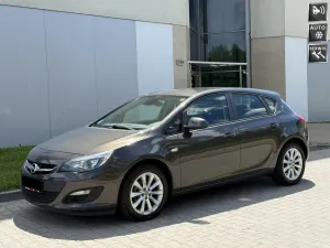 Opel Astra J 2012