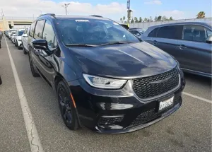 Chrysler Pacifica 2023